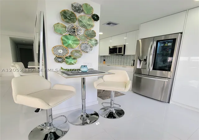 4th image of 3505 S Ocean Dr #901, Hollywood, FL 33019 | MLS# A12052119