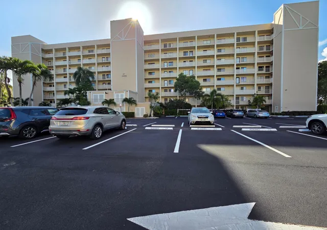 2nd image of 14426 Amberly Ln #203, Delray Beach, FL 33446 | MLS# B26051390