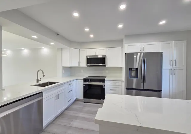 5th image of 14426 Amberly Ln #203, Delray Beach, FL 33446 | MLS# B26051390