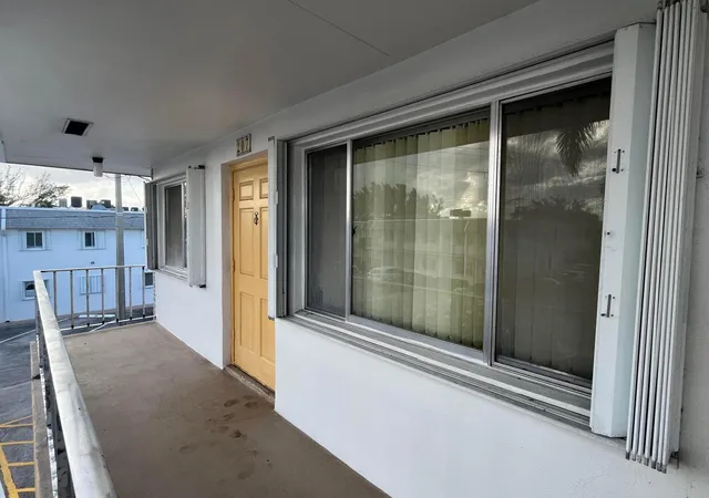 4th image of 2840 Cynthia Ln #207, ,, FL 33461 | MLS# B26051413