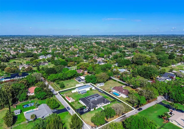 Photo 1 of Single family home for sale at 5431 Sw 109th Ave, Davie, FL 33328 | MLS# A12052059 | Listing updated on 2026-10-09