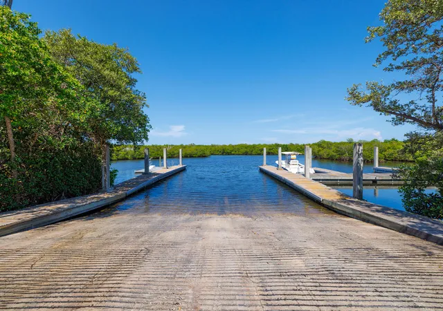 4th image of 8173 Se Carlton St, Hobe Sound, FL 33455 | MLS# B26051511