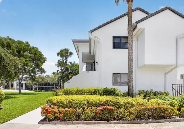 3rd image of 7665 Glendevon Ln #1605, Delray Beach, FL 33446 | MLS# B26051525