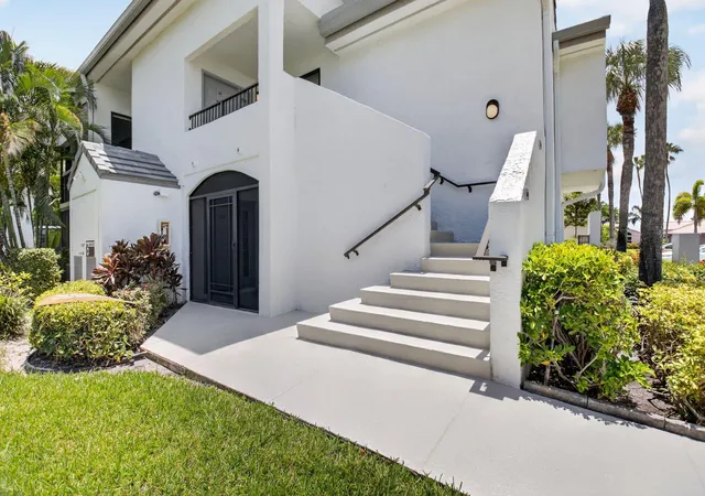 4th image of 7665 Glendevon Ln #1605, Delray Beach, FL 33446 | MLS# B26051525