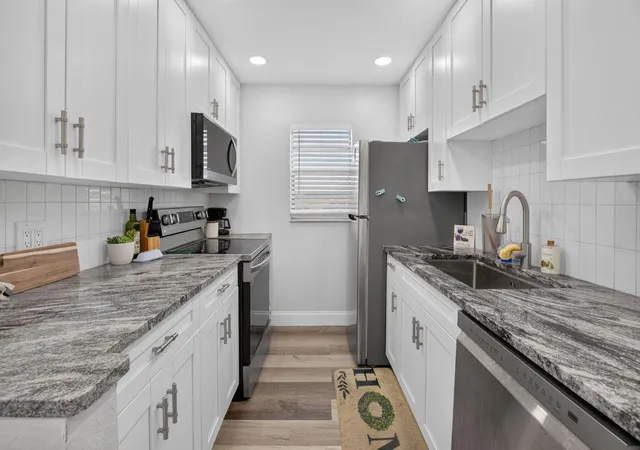 5th image of 689 Ne 6Th Ct, Boynton Beach, FL 33435