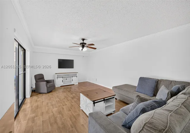 Photo 4 of Townhouse for sale at 719 Nw 98Th Cir, Plantation, FL 33324 | MLS# A12051285 | Listing updated on 2026-10-08