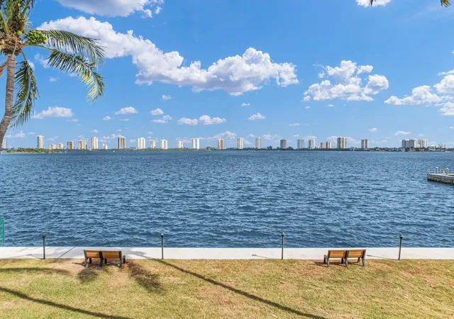 18th image of 1030 Lake Shore Dr #103, Lake Park, FL 33403 | MLS# B26051610