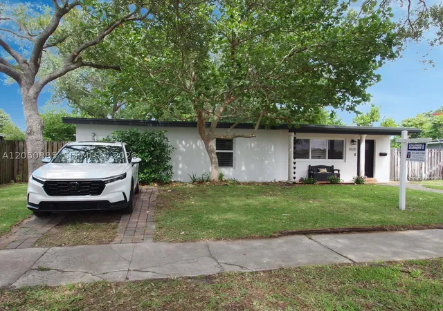 Photo 3 of Single family home for sale at 5030 Sw 113Th Ct, Miami, FL 33165 | MLS# A12050885 | Listing updated on 2026-08-14