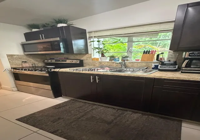 5th image of 1176 Nw 58Th Terrace, Miami, FL 33127 | MLS# A12052507