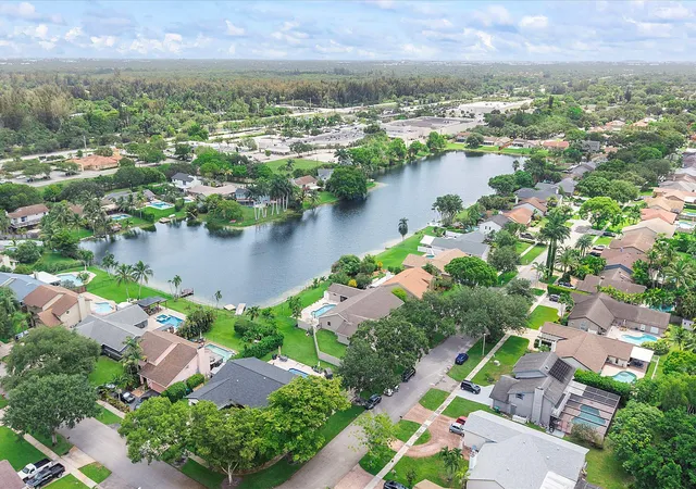 41st image of 10349 Sw 49th Manor, Cooper City, FL 33328 | MLS# B26051758