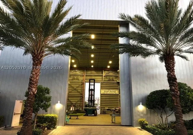 3rd image of 400 Sunny Isles Blvd Dd 204, Sunny Isles Beach, FL 33160 | MLS# A12052070