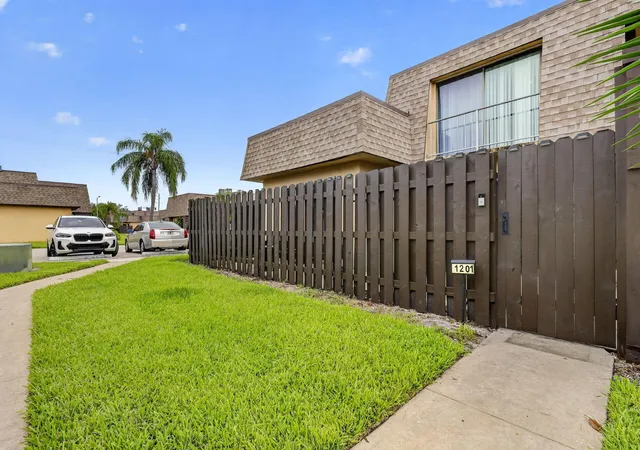 2nd image of 1201 Waterview Cir #12a, Palm Springs, FL 33461 | MLS# B26051903