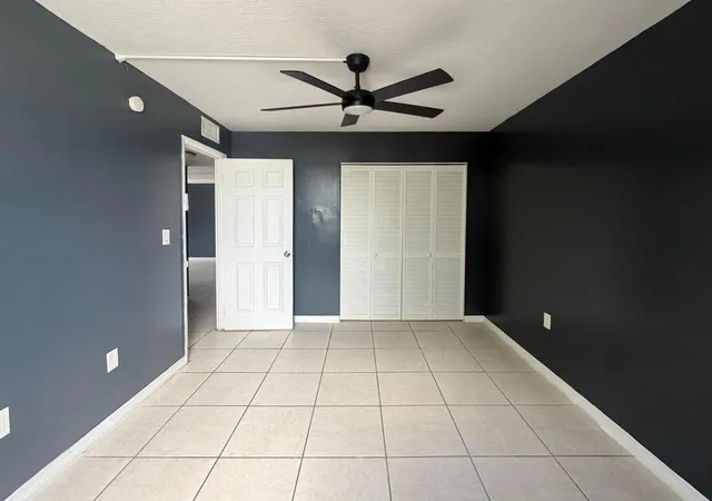 2nd image of Parkway Towers Condominium, Miami, FL 33169