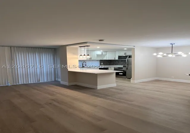 Photo 3 of Condo for sale at 17021 N Bay Rd #124, Sunny Isles Beach, FL 33160 | MLS# A12046716 | Listing updated on 2026-07-14