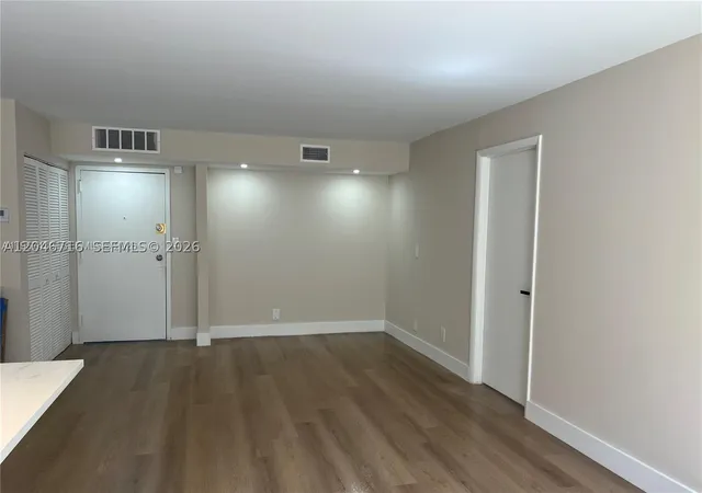 Photo 4 of Condo for sale at 17021 N Bay Rd #124, Sunny Isles Beach, FL 33160 | MLS# A12046716 | Listing updated on 2026-07-14