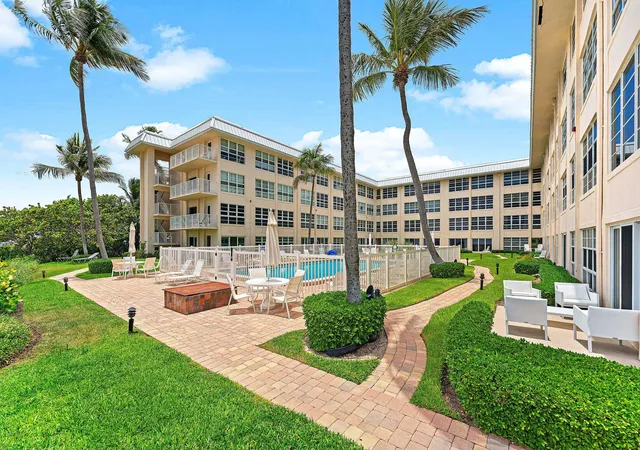 3rd image of 3851 N Ocean Blvd N, Gulf Stream, FL 33483
