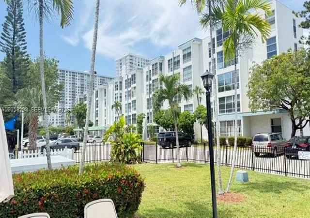 Photo 2 of Condo for sale at 17570 Atlantic Blvd #105, Sunny Isles Beach, FL 33160 | MLS# A12053298 | Listing updated on 2026-08-03
