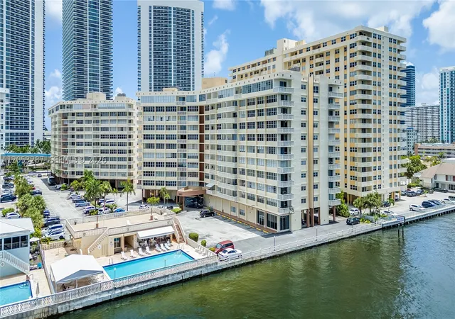 Photo 4 of Condo for sale at 1825 S Ocean Dr #504, Hallandale Beach, FL 33009 | MLS# A12053287 | Listing updated on 2026-09-29