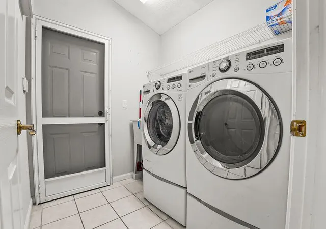19th image of 5025 Robino Cir, West Palm Beach, FL 33417 | MLS# B26052113