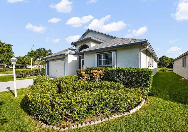 3rd image of 5025 Robino Cir, West Palm Beach, FL 33417 | MLS# B26052113