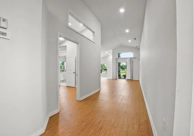 4th image of 5025 Robino Cir, West Palm Beach, FL 33417 | MLS# B26052113