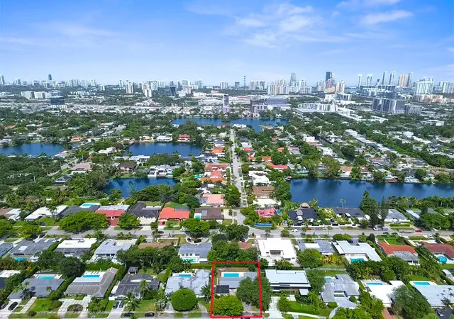 5th image of 19711 Ne 21St Ct, Miami, FL 33179 | MLS# B26052120