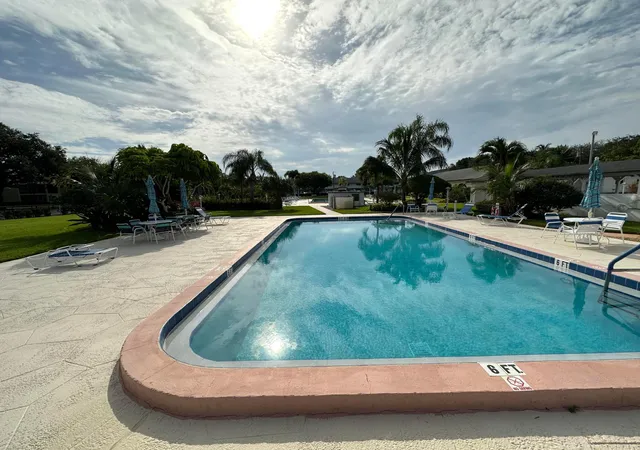 2nd image of 6 Gdn St, Tequesta, FL 33469