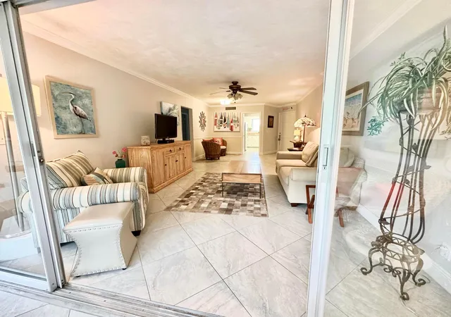 3rd image of 6 Garden St #204P, Tequesta, FL 33469 | MLS# B26052125