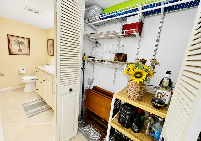 2nd image of 773 Jeffery St, Boca Raton, FL 33487