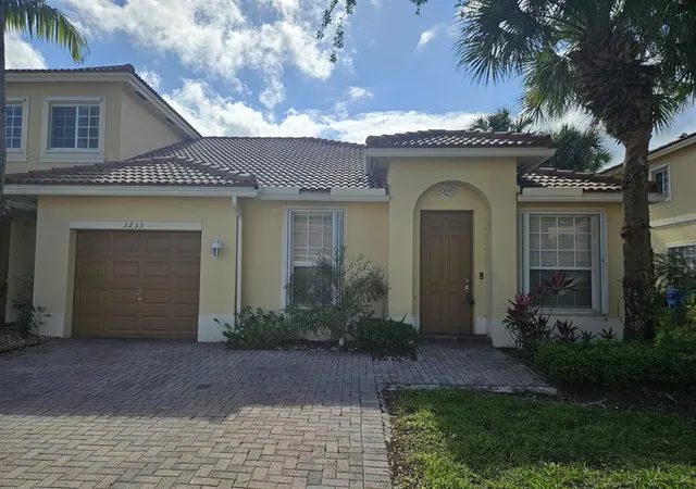 1st image of 3255 Nw 31st Ter, Oakland Park, FL 33309 | MLS# B26052195