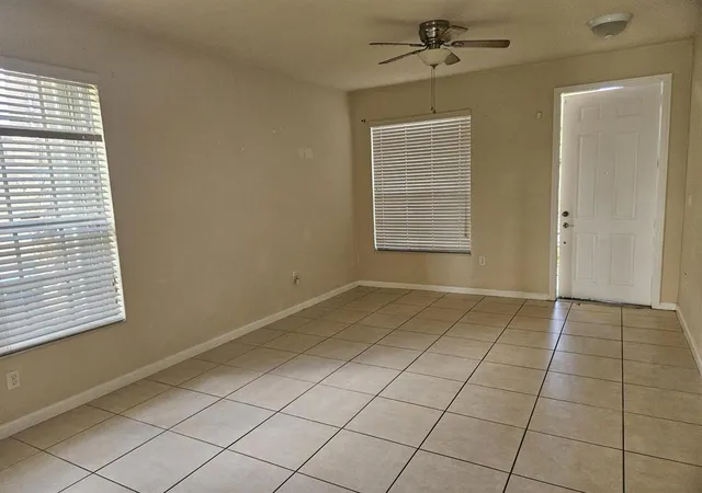 4th image of 3255 Nw 31St Ter, Oakland Park, FL 33309 | MLS# B26052195
