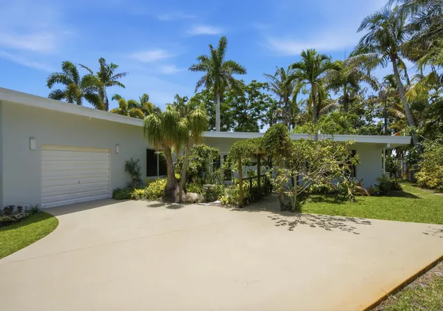 1st image of 505 Sw North Carolina Dr, Stuart, FL 34994 | MLS# B26052235