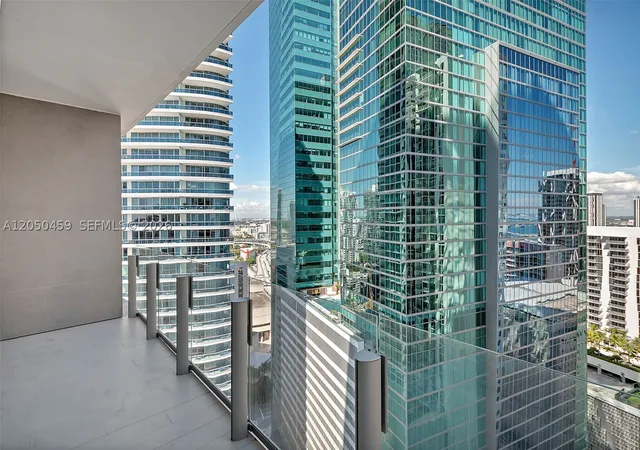 1st image of 300 Biscayne Boulevard Way #3008W, Miami, FL 33131 | MLS# A12050459