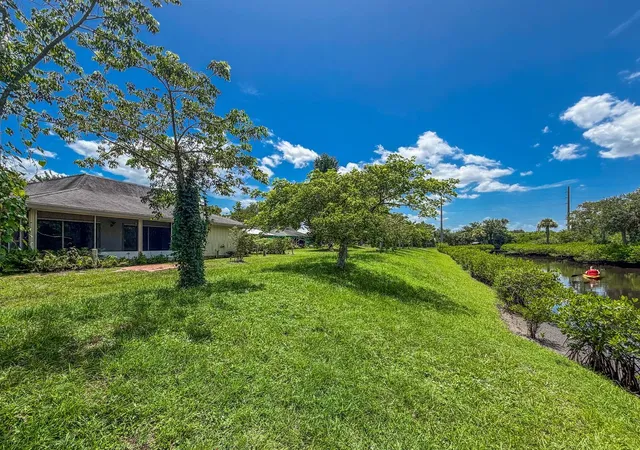 5th image of 322 Sw Indian Groves Dr, Stuart, FL 34994 | MLS# B26052334