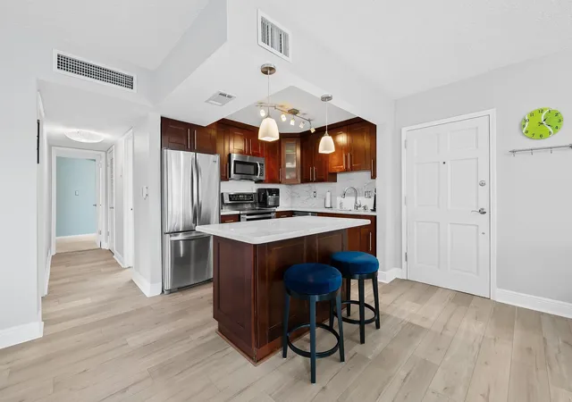 2nd image of 1839 Middle River Dr #105, Fort Lauderdale, FL 33305 | MLS# B26052531