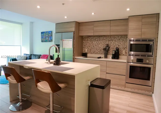 2nd image of 6620 Indian Creek Dr #302, Miami Beach, FL 33141 | MLS# A12050159