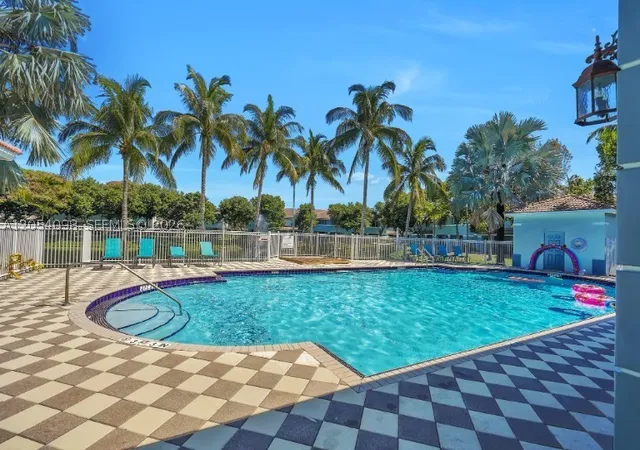 2nd image of 1942 Alamanda Way, Riviera Beach, FL 33404 | MLS# A12054098