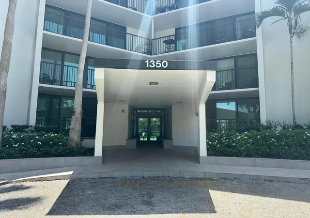3rd image of 1350 River Reach Dr #106, Fort Lauderdale, FL 33315 | MLS# B26052586