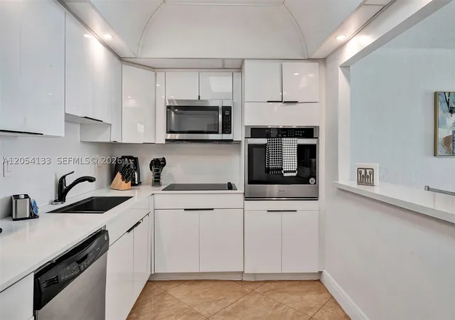 Photo 2 of Condo for sale at 19370 Collins Ave #1001, Sunny Isles Beach, FL 33160 | MLS# A12054133 | Listing updated on 2026-07-16