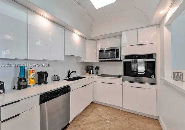 Photo 3 of Condo for sale at 19370 Collins Ave #1001, Sunny Isles Beach, FL 33160 | MLS# A12054133 | Listing updated on 2026-07-16