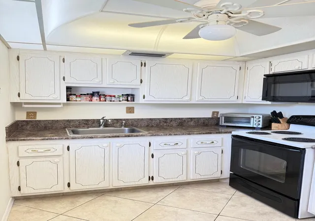 1st image of 276 Saxony Cir, Delray Beach, FL 33446 | MLS# B26052653