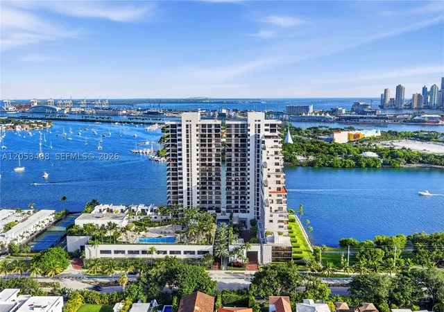 35th image of 1000 Venetian Way #810, Miami Beach, FL 33139 | MLS# A12053468