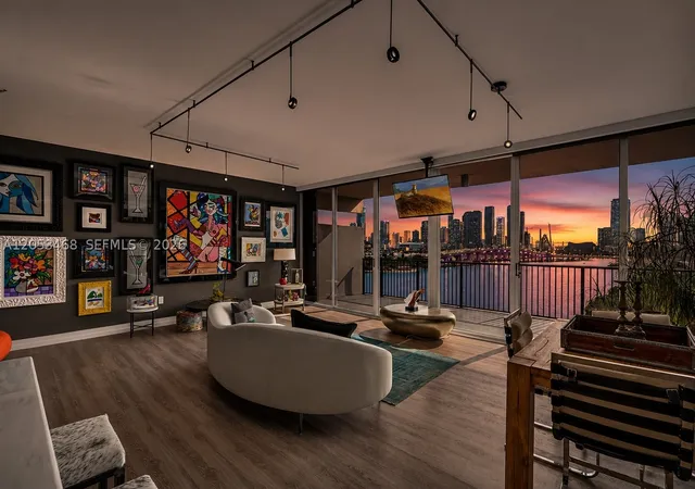 4th image of 1000 Venetian Way #810, Miami Beach, FL 33139 | MLS# A12053468