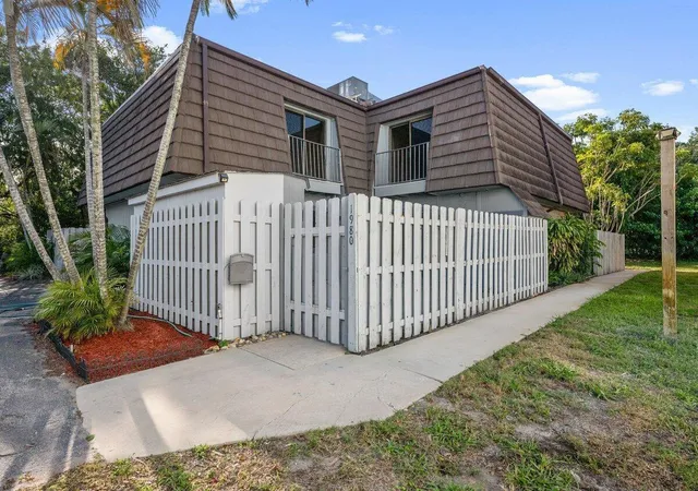 1st image of 1980 Ne Dixie Hwy, Jensen Beach, FL 34957 | MLS# B26052803