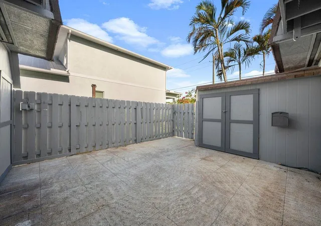 3rd image of 1980 Ne Dixie Hwy, Jensen Beach, FL 34957 | MLS# B26052803