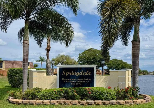 4th image of 22 Springdale Cir, Palm Springs, FL 33461 | MLS# B26052821