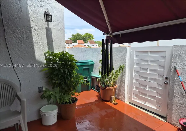 Photo 2 of Townhouse for sale at 6201 Sw 138 Th Ct #G, Miami, FL 33183 | MLS# A12054487 | Listing updated on 2026-08-24
