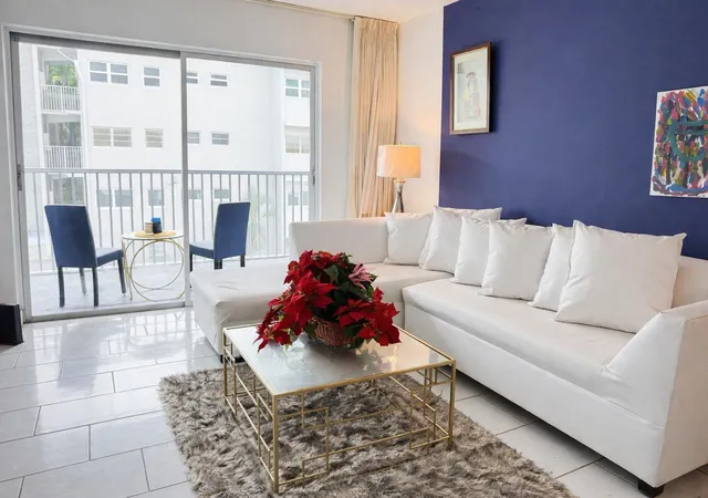 2nd image of 215 Se 3Rd Ave, Hallandale Beach, FL 33009