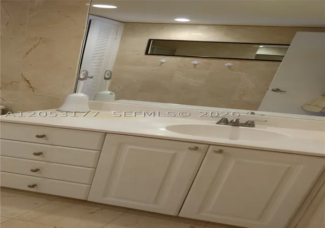 2nd image of 19390 Collins Avenue #1014, Sunny Isles Beach, FL 33160 | MLS# A12053177