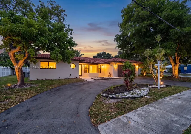 Photo 1 of Single family home for sale at 1109 Se 10th St, Deerfield Beach, FL 33441 | MLS# A12054552 | Listing updated on 2026-10-09